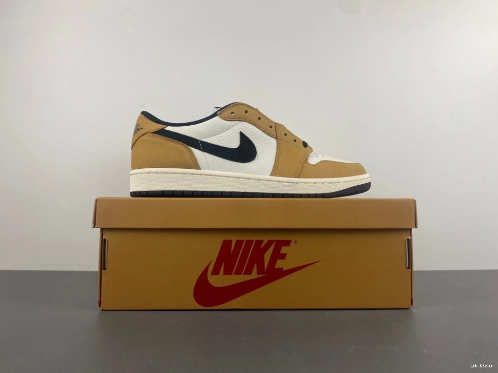  'Sail and 1 Low Air Golden CZ0790-107 Harvest' Jordan 0829